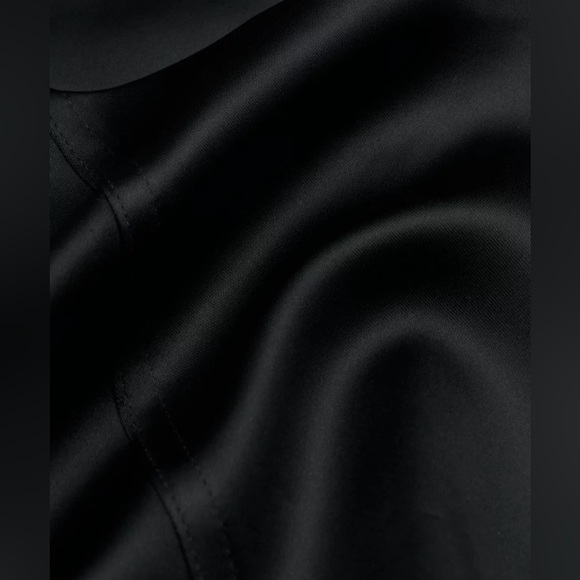 Sunday Best Shiloh Top - Picture 7 of 7